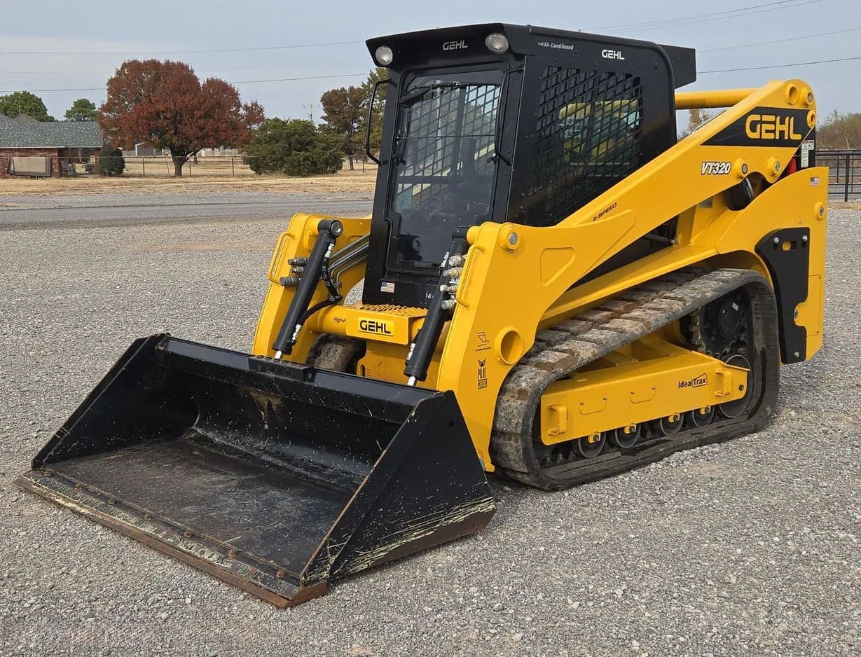 2023 Gehl VT320 listing photo